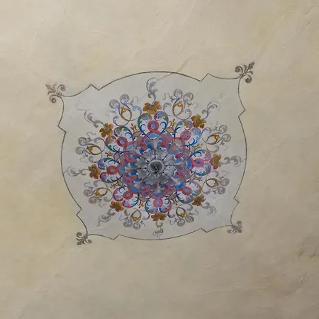 Traviata Storico - Palazzo Tolomei *