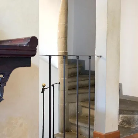 Traviata Storico - Palazzo Tolomei Apartamento *