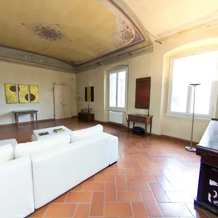 Traviata Storico - Palazzo Tolomei Appartamento