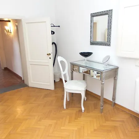 Traviata Storico - Palazzo Tolomei Appartamento Firenze