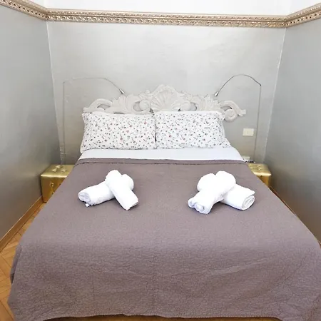 Apartamento Traviata Storico - Palazzo Tolomei *